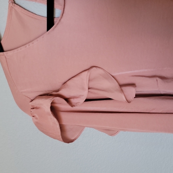 Lane Bryant Girly Pastel Ruffle Peach Blouse size 16 - Picture 5 of 10